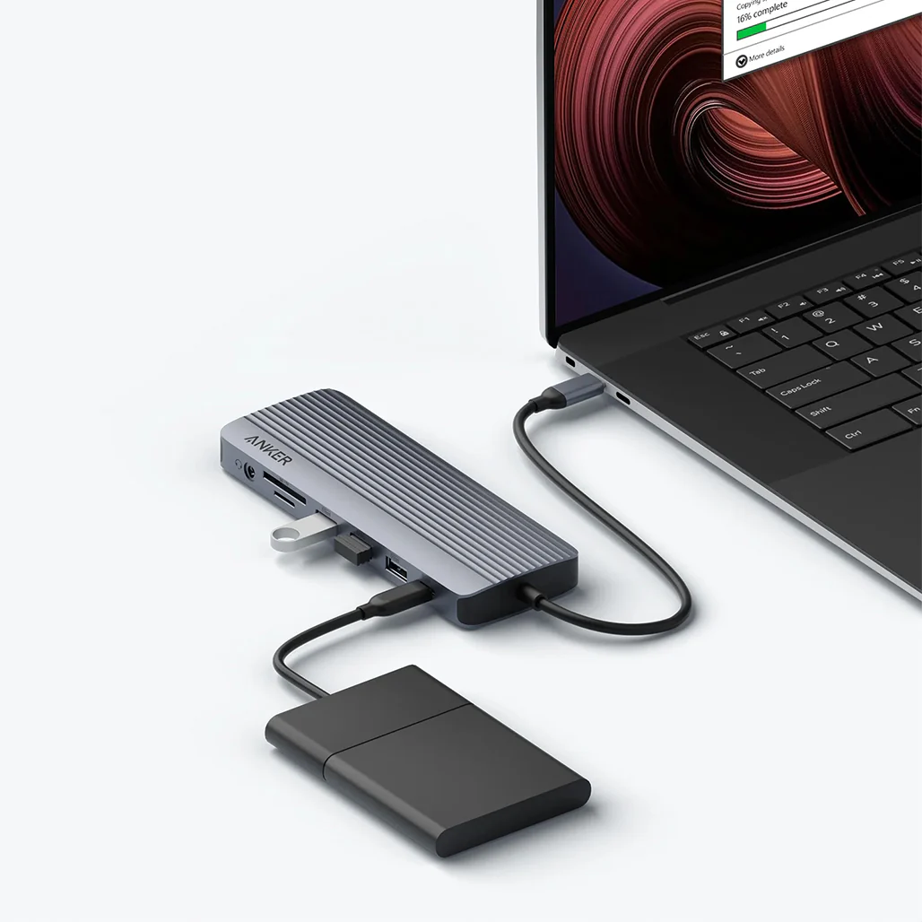 Anker USB-C Hub 14-in-1 Triple Display Docking Station - Image 3