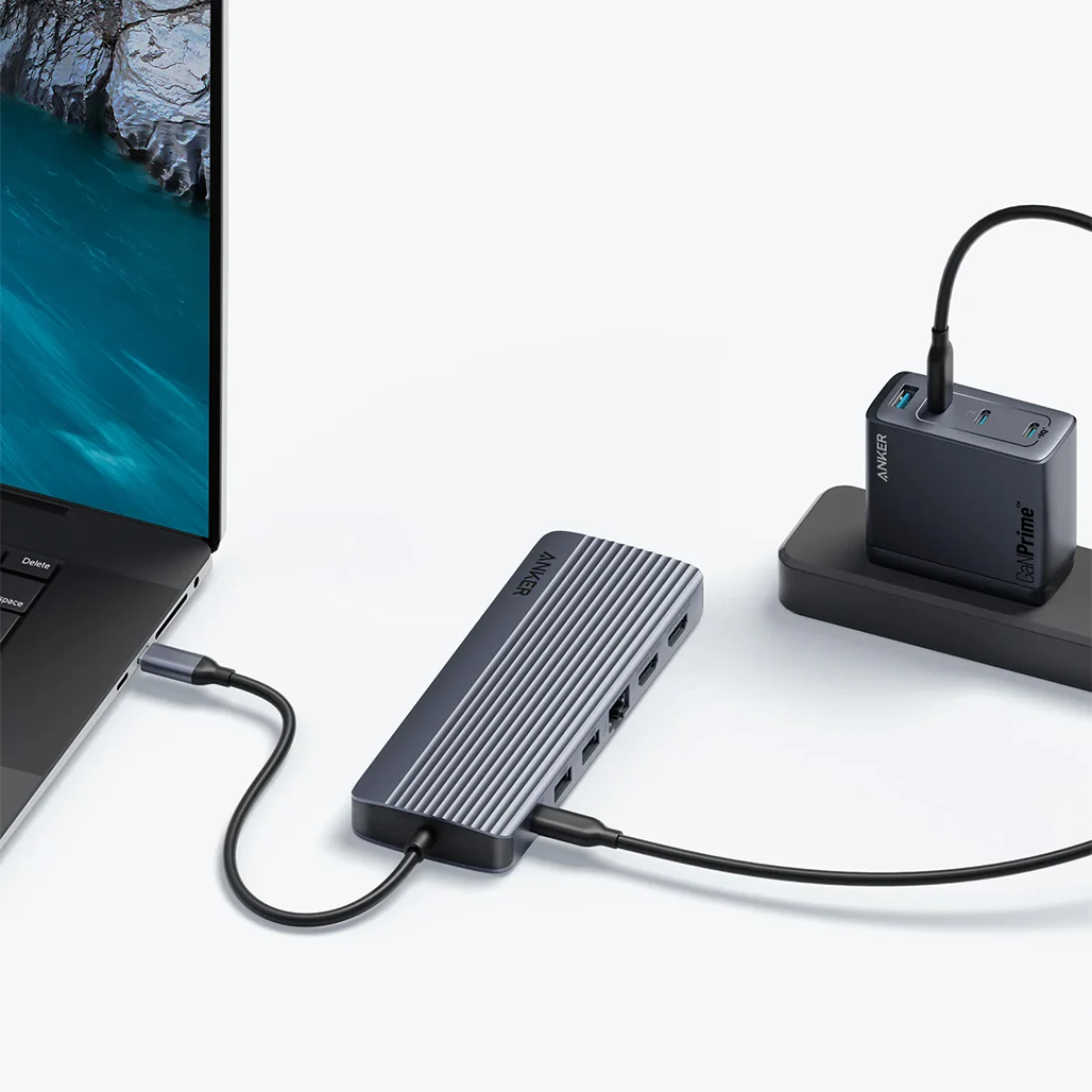 Anker USB-C Hub 14-in-1 Triple Display Docking Station - Image 4