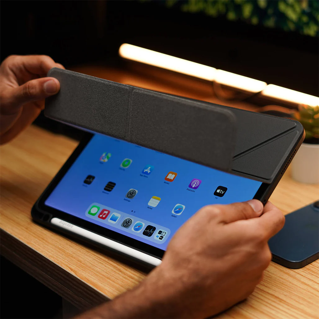 Blupebble New Yorker 11" iPad Pro Case with Integrated Stylus Holder and Smart Tri-Fold Stand - Image 5