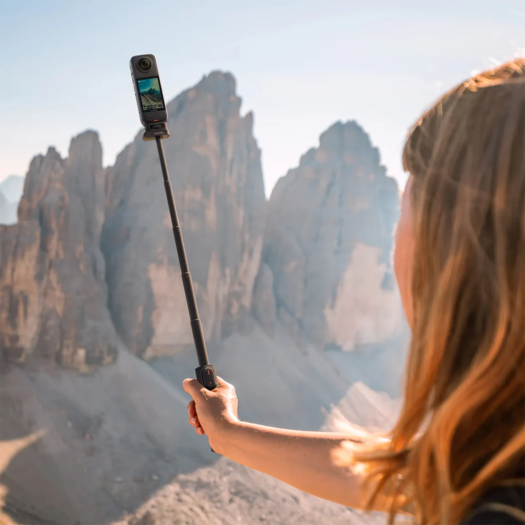 Insta360 Foldable 2-in-1 Selfie Stick Remote Kit (1/4" Mount) - Image 6