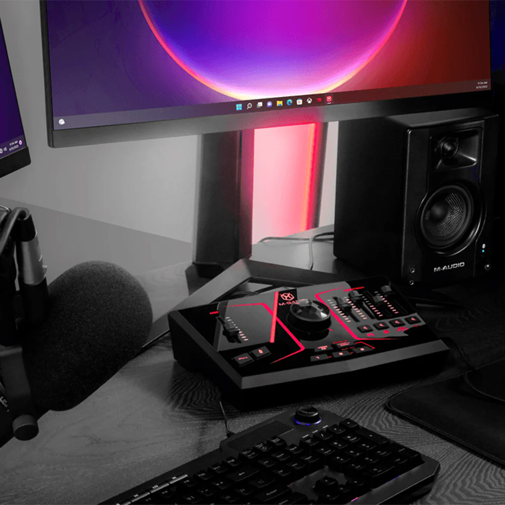 M-Audio - M-Game SOLO - USB Streaming Mixer with LED Lighting, Voice FX & Sampler - Image 6
