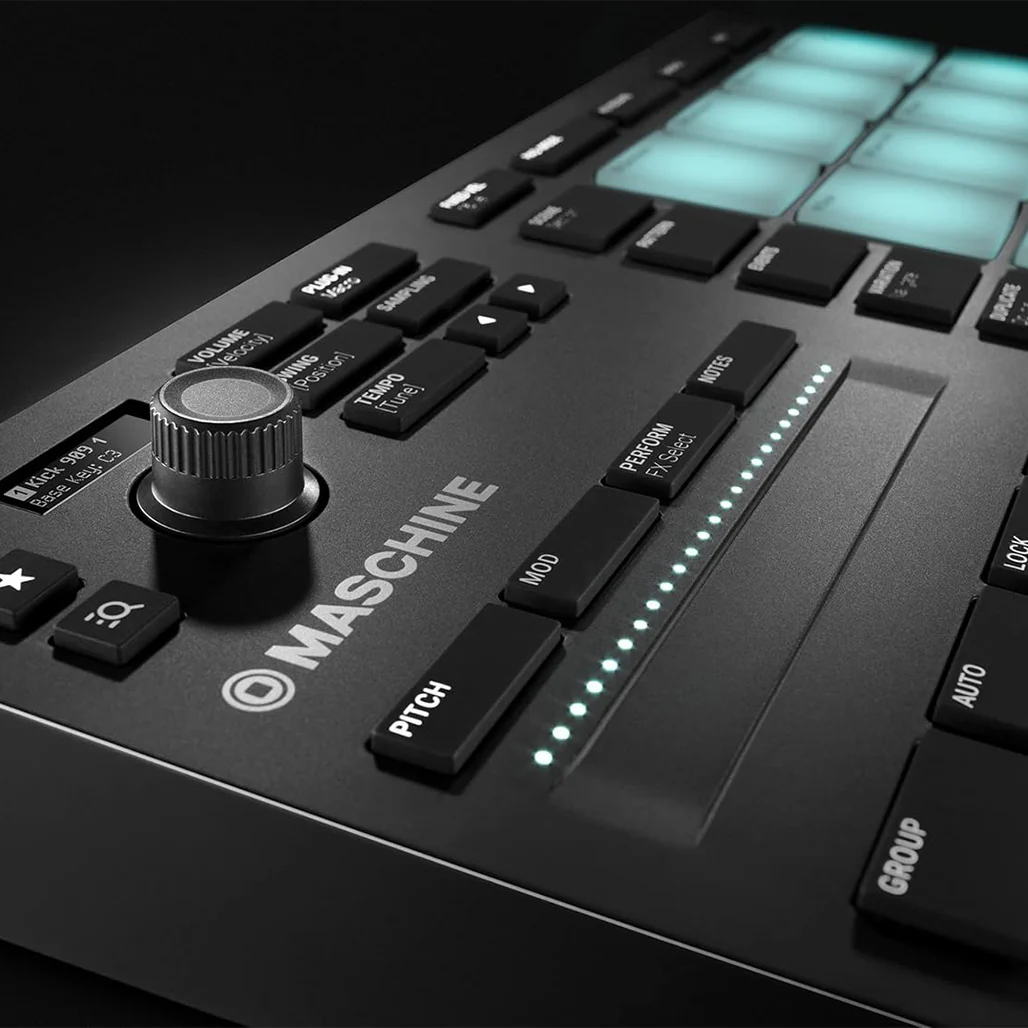 Native Instruments Maschine Mikro MK3 – Compact Beatmaking Controller - Image 4
