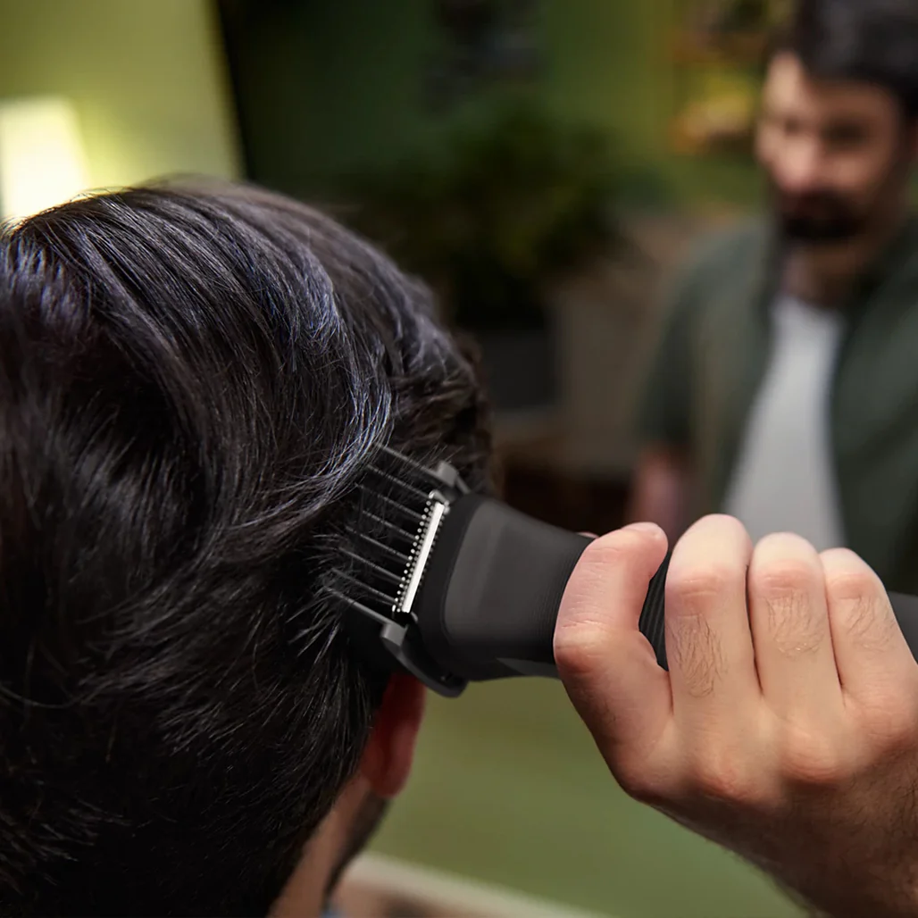 Philips Series 7000 All-in-One Trimmer MG7920/15 - Ultimate Precision for Face, Hair, and Body - Image 5