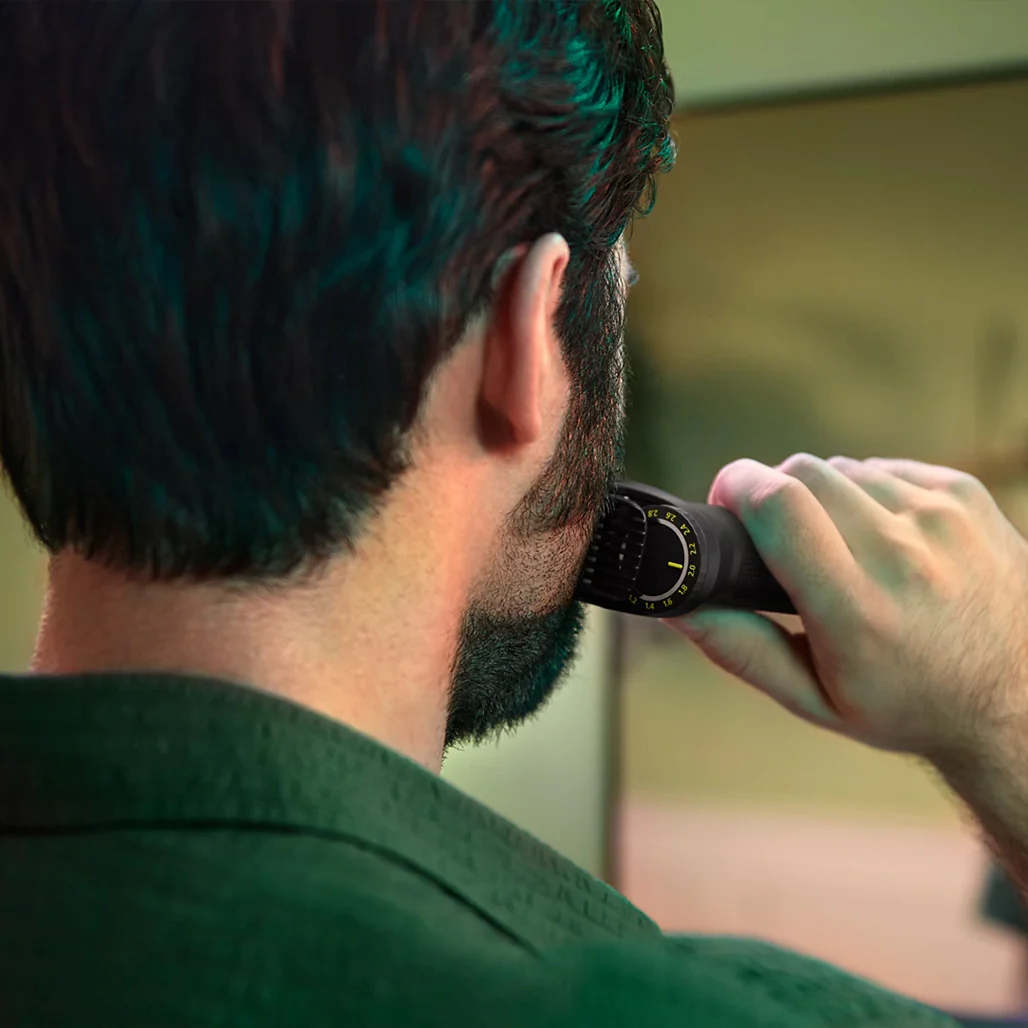 Philips Series 7000 All-in-One Trimmer MG7920/15 - Ultimate Precision for Face, Hair, and Body - Image 7
